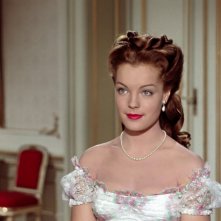 Romy Schneider in una scena di Sissi, la giovane imperatrice