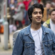 Blinded By the Light: Viveik Kalra in una scena del film
