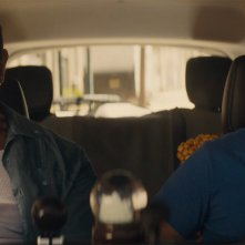 Stuber - Autista D'assalto: una scena del film con Dave Bautista, Kumail Nanjiani