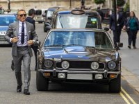 Bond 25: l'auto sfreccia sul set nelle vie di Matera (video)