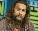 Jason Momoa: 'Niente foto con i fan se sono con i miei figli'