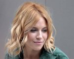 Venezia 2019: Sienna Miller al Lido per ritirare il Kinéo International Award