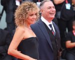 Venezia 2019, le star sul red carpet di apertura da Toni Servillo a Luca Ward