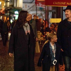 Le verità: una scena del film con Ethan Hawke e Juliette Binoche