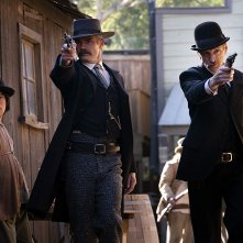 Deadwood - Il Film: John Hawkes, Timothy Olyphant in  una scena del film