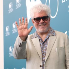 Venezia 2019: un sorridente Pedro Almodóvar al photocall