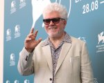 Pedro Almodóvar parla del suo ultimo film: 'un giorno mi sono nascosto in bagno per piangere'