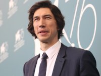 Adam Driver abbandona un'intervista per non sentire la propria voce mentre recita!