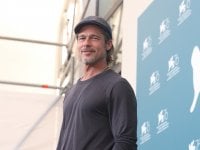 Brad Pitt a Roma per il compleanno dei gemelli Knox e Vivienne, che festeggiano a Cinecittà World (FOTO)
