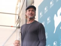 Brad Pitt in motocicletta si unisce alla protesta per la morte di George Floyd