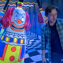 IT: Chapter 2, una scena del film con James McAvoy