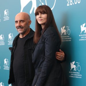 Venezia 2019: Gaspar Noé e Monica Bellucci al photocall di Irréversible