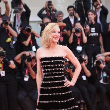 Venezia 2019: una foto di Cate Blanchett sul red carpet di Joker
