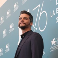 Venezia 2019: uno scatto di Wagner Moura al photocall di Wasp Network