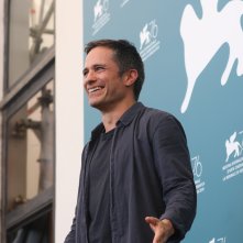 Venezia 2019: Gael García Bernal al photocall di Wasp Network