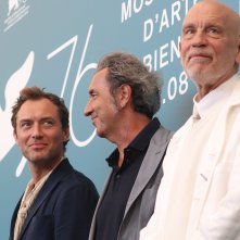 Venezia 2019: John Malkovich, jude Law e Paolo Sorrentino al photocal di The New Pope