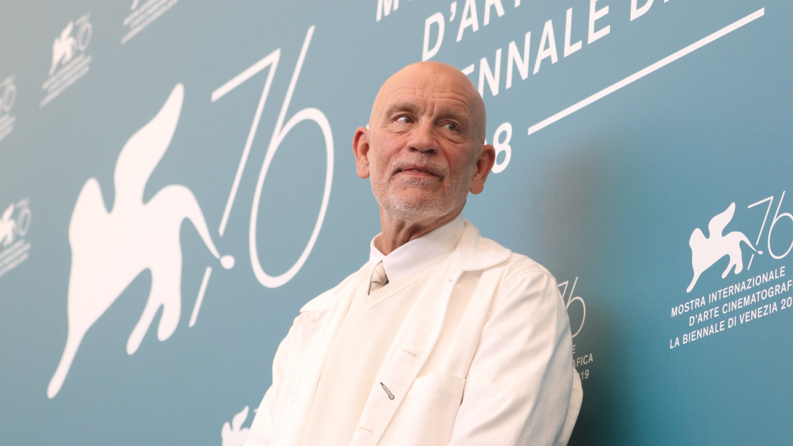 John Malkovich al photocall della Mostra del Cinema di Venezia