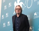 Gary Oldman torna a teatro dopo 37 anni: il ritorno a casa nella pièce di Samuel Beckett