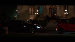 Vivere - Clip Vestirsi Da Benzinaio Non Aiuta