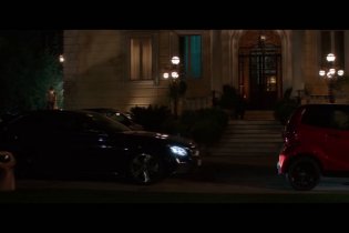 Vivere - Clip Vestirsi Da Benzinaio Non Aiuta