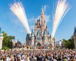 Uragano Dorian: Disney World chiude in anticipo con l'avvicinarsi del ciclone