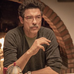 Mio fratello rincorre i dinosauri: Alesandro Gassman in  una scena del film