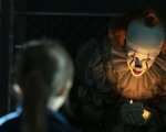 It: Capitolo 2: 'I poster del film terrorizzano i bambini', i genitori protestano
