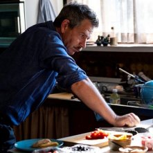 Babyteeth - Tutti i colori di Milla: Ben Mendelsohn in una scena