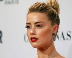Amber Heard, la foto in topless accende Instagram