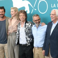 Venezia 2019: il cast al photocall di The Burnt Orange Heresy