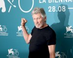 Roger Waters: 'L'unione tra le persone conta più dei fottuti iPhone'