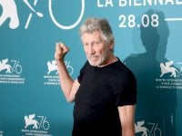 Roger Waters: 'L'unione tra le persone conta più dei fottuti iPhone'