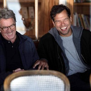 Grandi bugie tra amici: François Cluzet, Laurent Lafitte in una scena del film