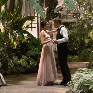 Strange But True: Connor Jessup e Margaret Qualley in una scena del film