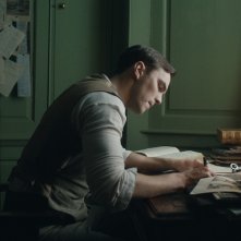 Tolkien: Nicholas Hoult  durante una scena del film