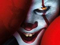 It: Capitolo 2 e la #PennywiseSmileChallenge: i fan provano a fare il sorriso di Bill Skarsgard