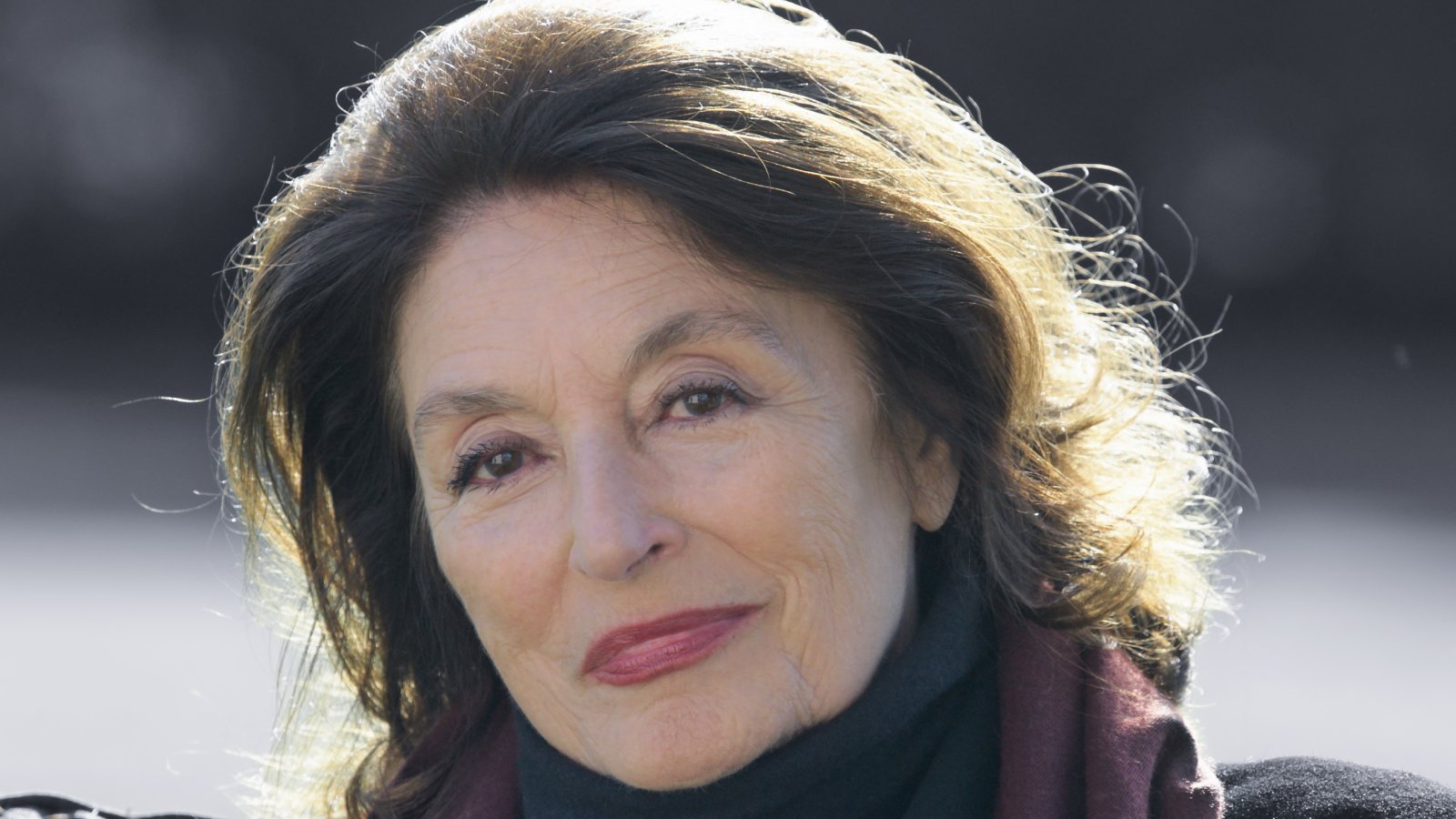 Primo piano di Anouk Aimée in I migliori anni della nostra vita