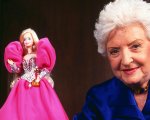 Barbie: la storia della sua creatrice Ruth Handler diventerà un film