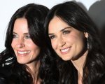 Demi Moore e Courteney Cox stupiscono i fan su Instagram: 'Sembrate gemelle!'