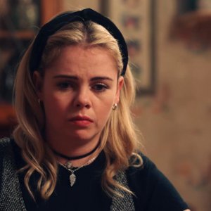 Derry Girls: un primo piano di Saoirse-Monica Jackson