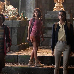 Dora e la città perduta: Isabela Moner durante una scena