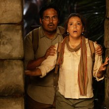 Dora e la città perduta: Eva Longoria e Michael Peña in una scena del film