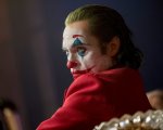 Joker, Warner Bros risponde alle famiglie delle vittime di Aurora: 'Il film non sostiene la violenza'