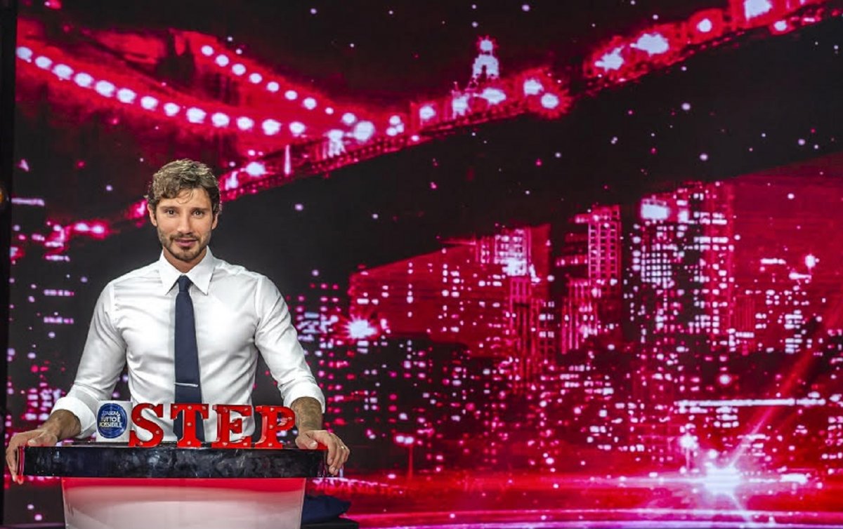 Stasera tutto è possibile la terza puntata con Stefano De Martino stasera su Rai2 Stasera tutto è possibile la terza puntata con Stefano De Martino stasera su Rai2