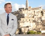 Bond 25: Daniel Craig, 'piuttosto ubriaco', festeggia la fine delle riprese a Matera
