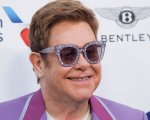 Elton John ha rischiato di morire: la rivelazione shock del musicista