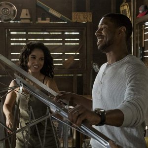 Dion: Michael B. Jordan, Alisha Wainwright in una scena della serie