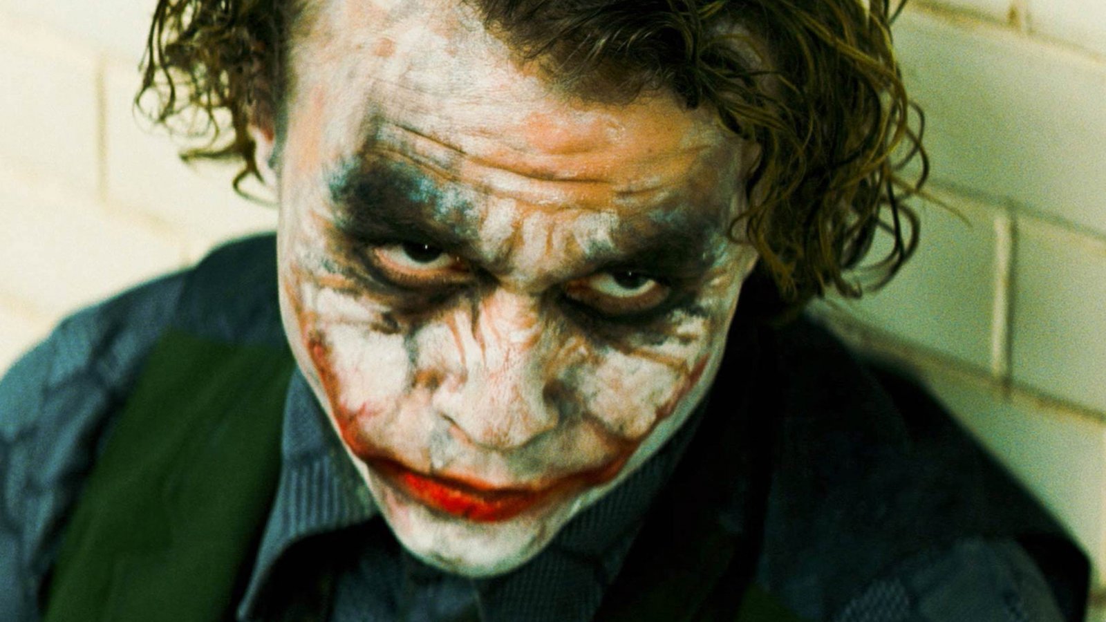 Il cavaliere oscuro, Michael Caine: 'Il Joker di Heath Ledger mi ha spaventato tanto da scordare le battute'