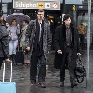 Il cardellino: Aneurin Barnard, Ansel Elgort in  una scena del film