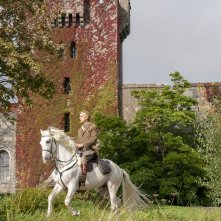 Watchmen: Jeremy Irons in una scena della serie